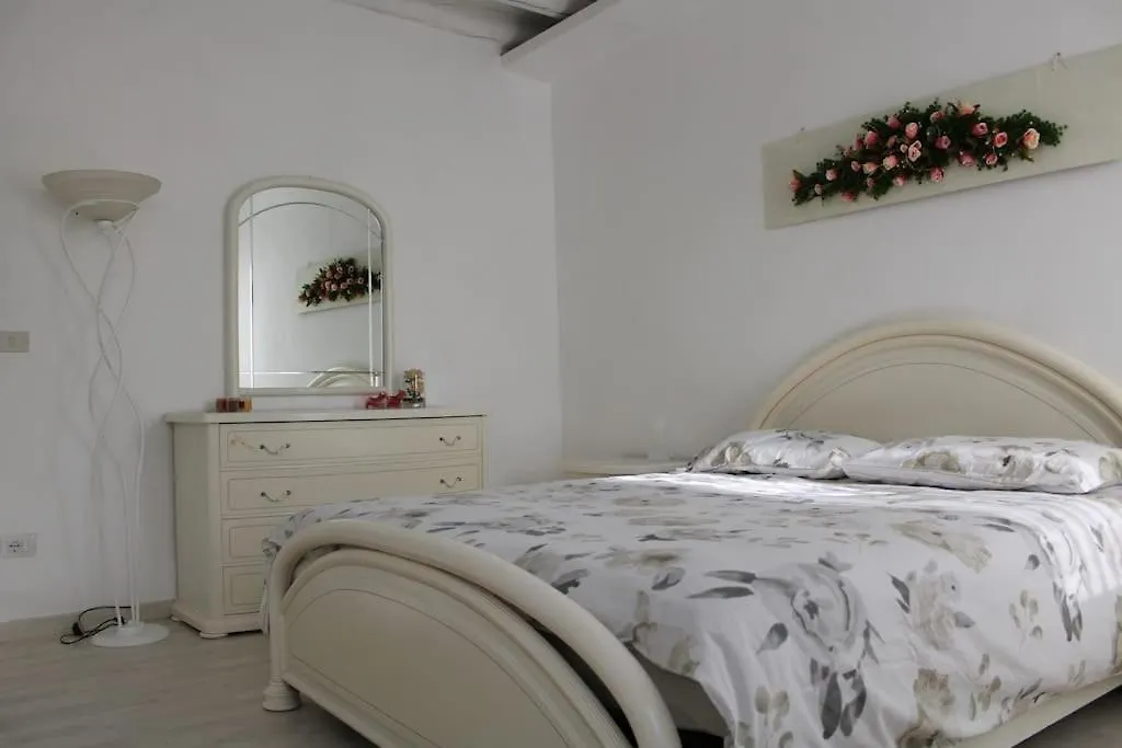 Apartment With Terrace In Chioggia'S Main Square